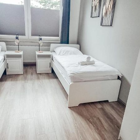 Zweibettzimmer "Grau" In Zentraler Lage Brême Extérieur photo